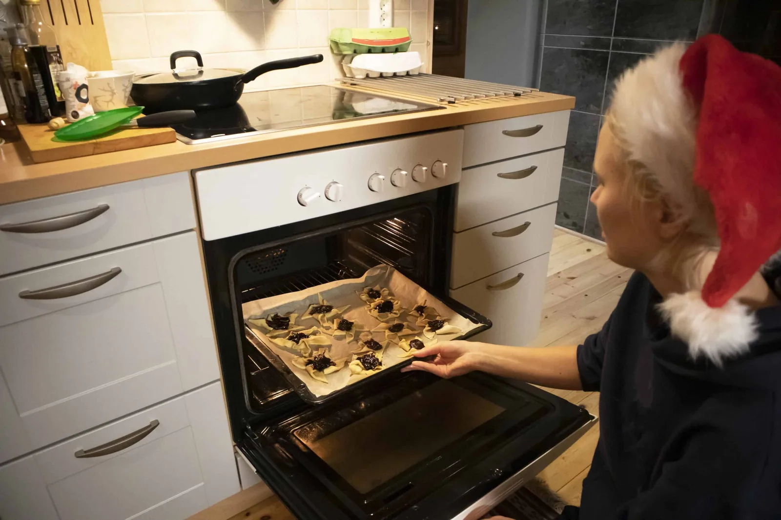 Energie sparen in der Weihnachtszeit: 10 einfache Spartipps beim Backen
