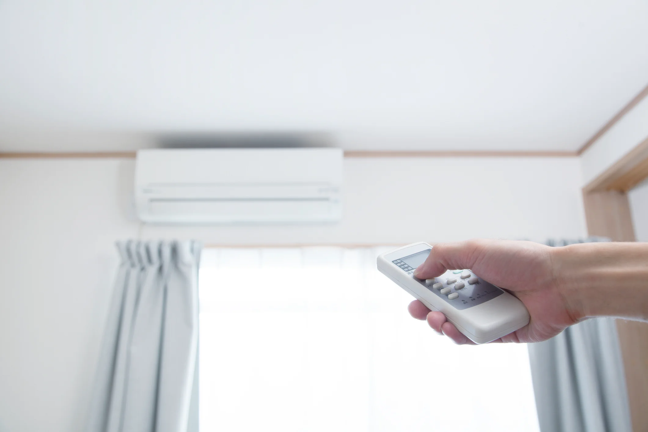Split-Klimaanlage mit Fernbedienung